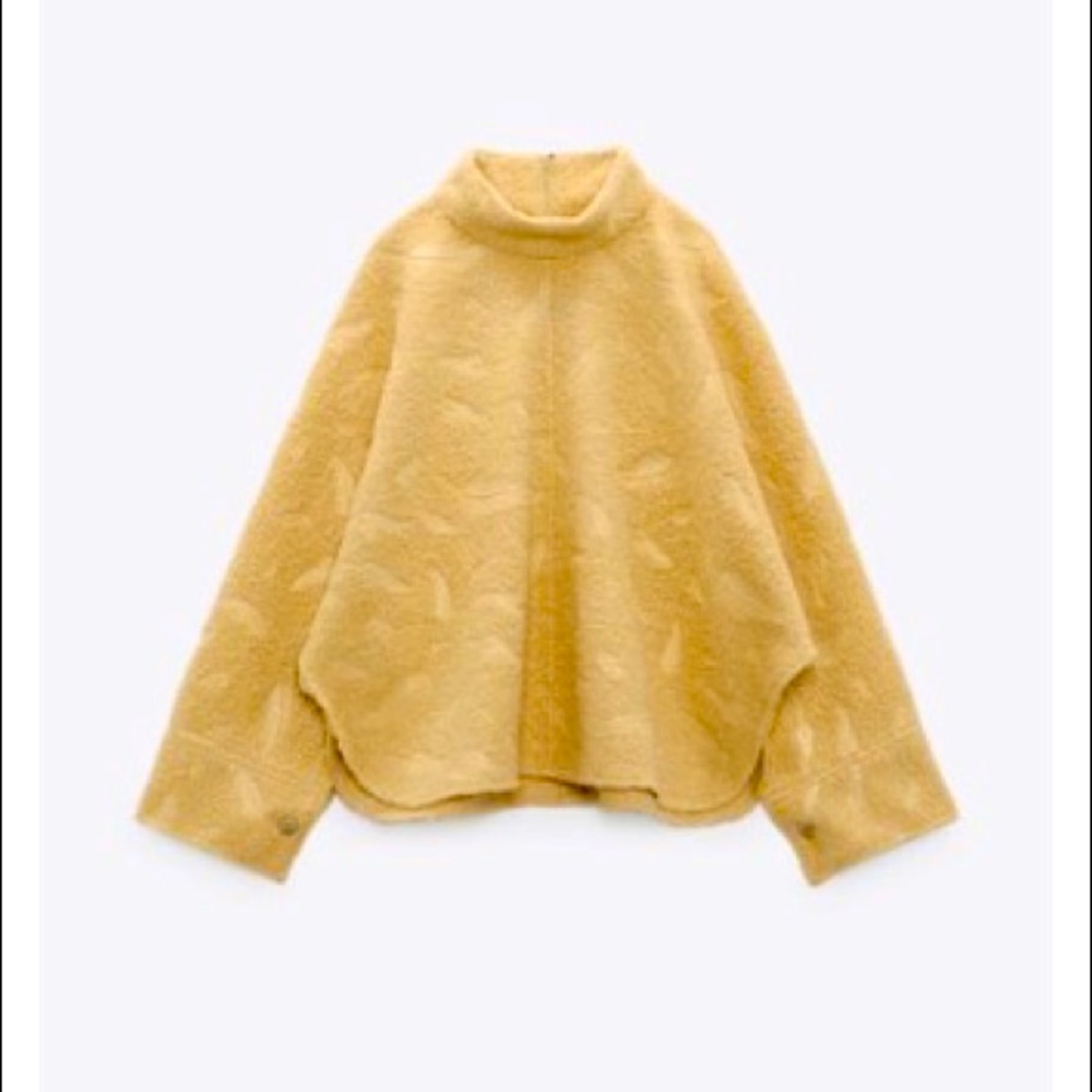 Like new Zara cape sleeve top
